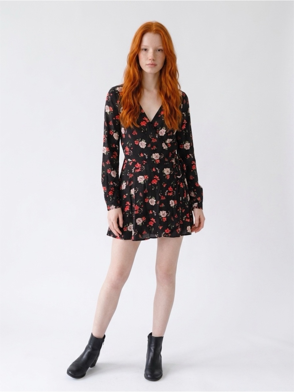 Hollister- Women's Black Floral Long-Sleeve Wrap Shorts Romper/Dress